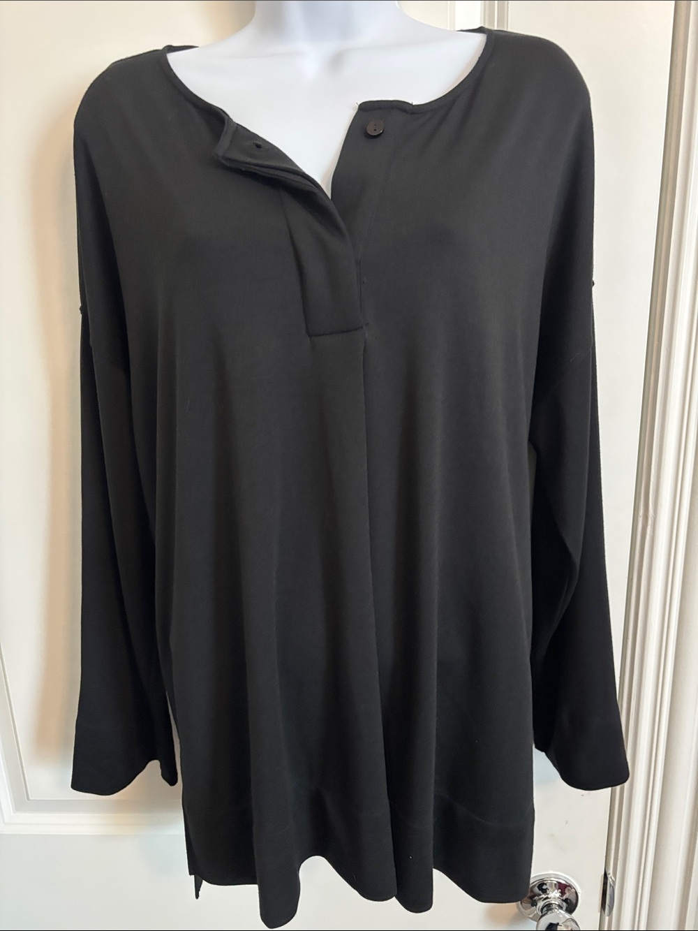 b New York Women's Black Long-Sleeve Oversized Tunic Henley Top - Relaxed Fit